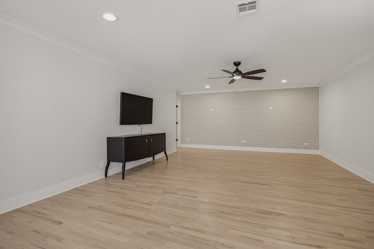 110 Poplar St