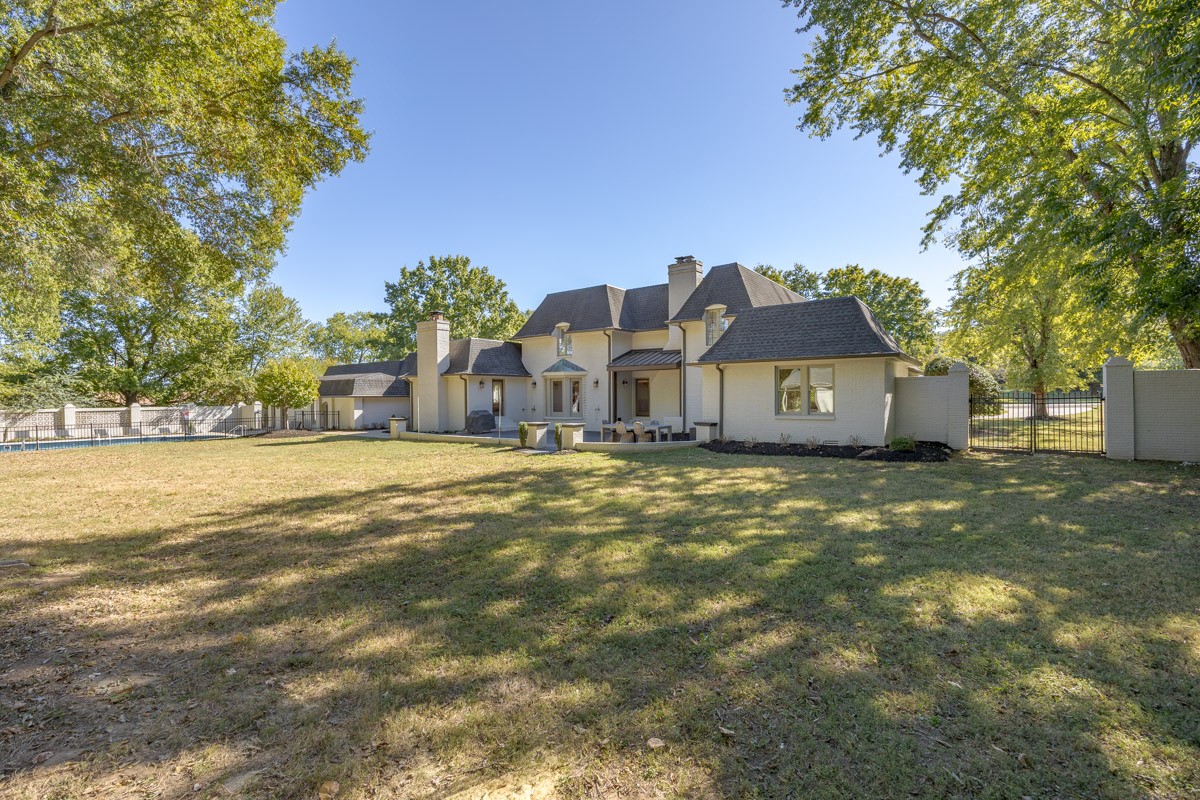 110 Poplar St