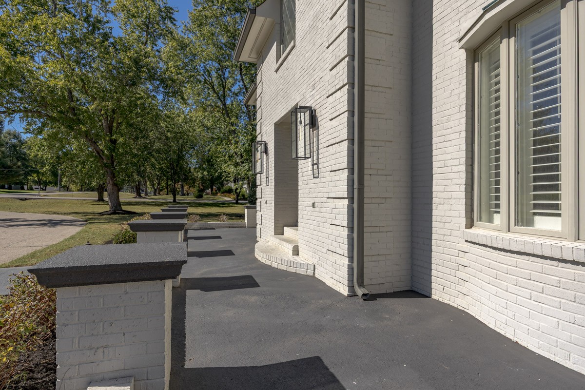 110 Poplar St