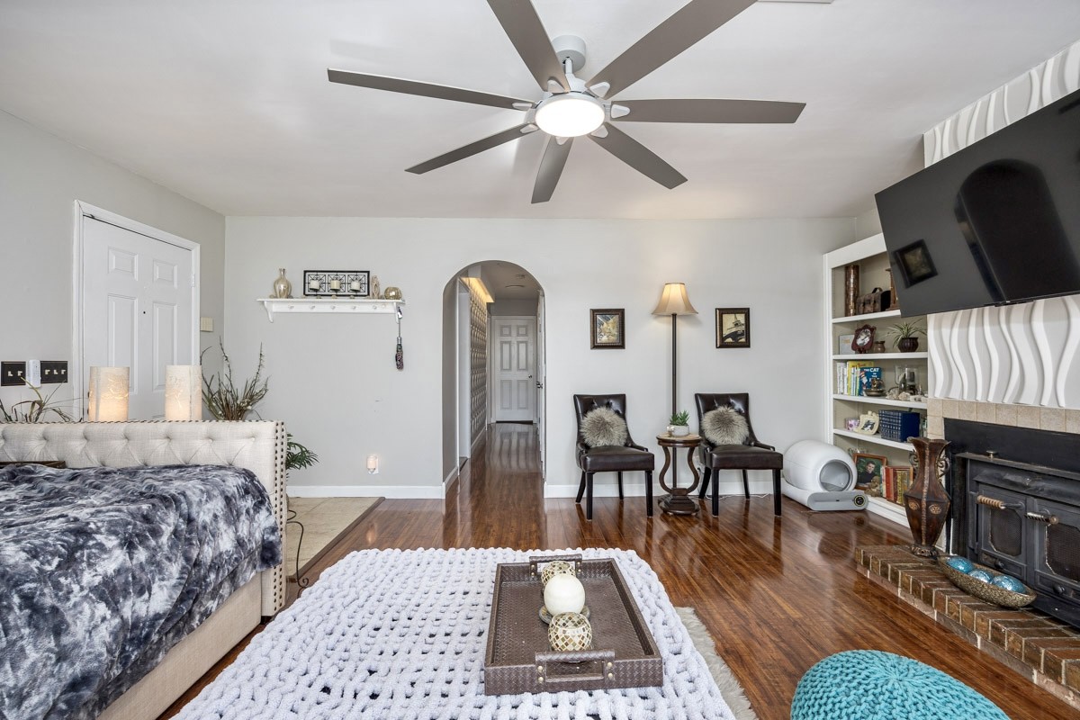 1209 Cabana Cir
