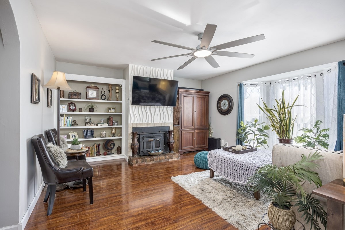 1209 Cabana Cir
