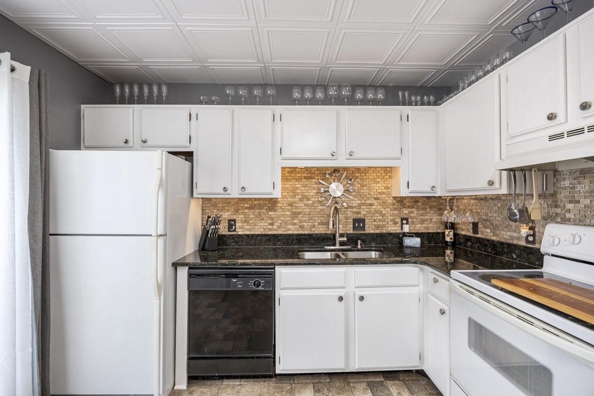 1209 Cabana Cir
