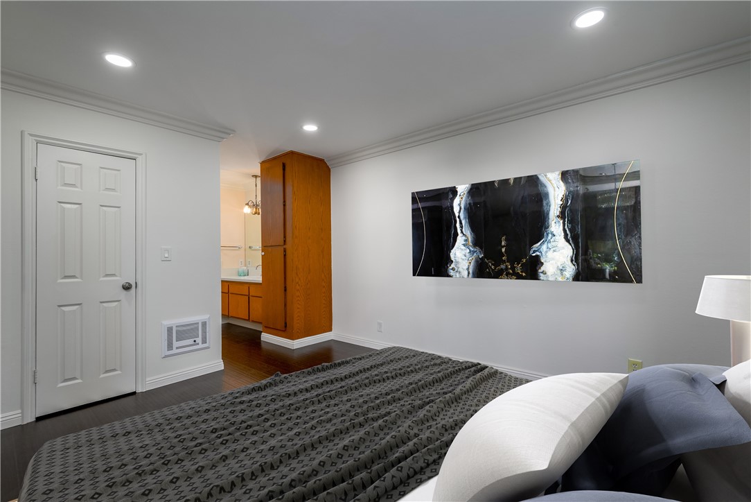 360 S Euclid Avenue Unit: 319