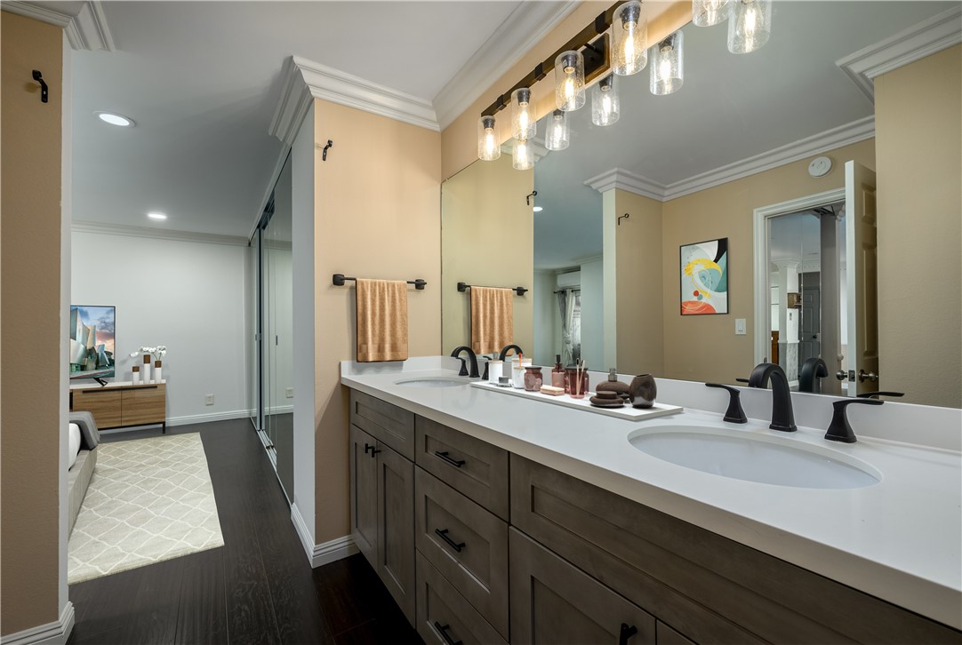 360 S Euclid Avenue Unit: 319