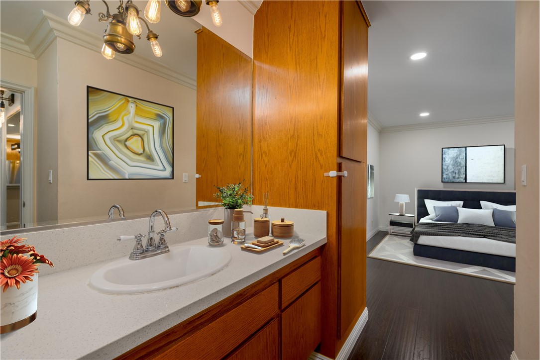 360 S Euclid Avenue Unit: 319