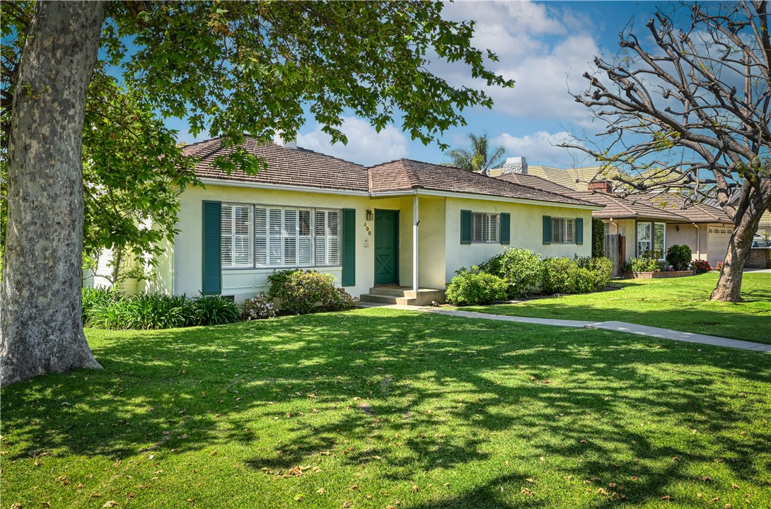 400 W Woodruff Avenue