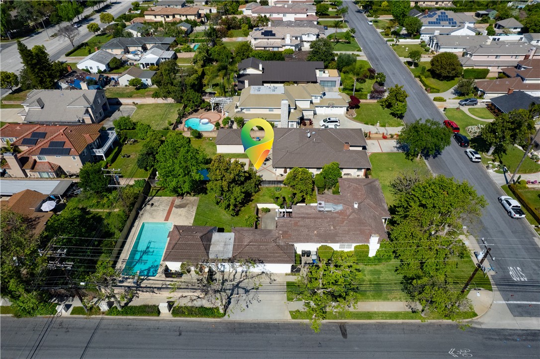 400 W Woodruff Avenue