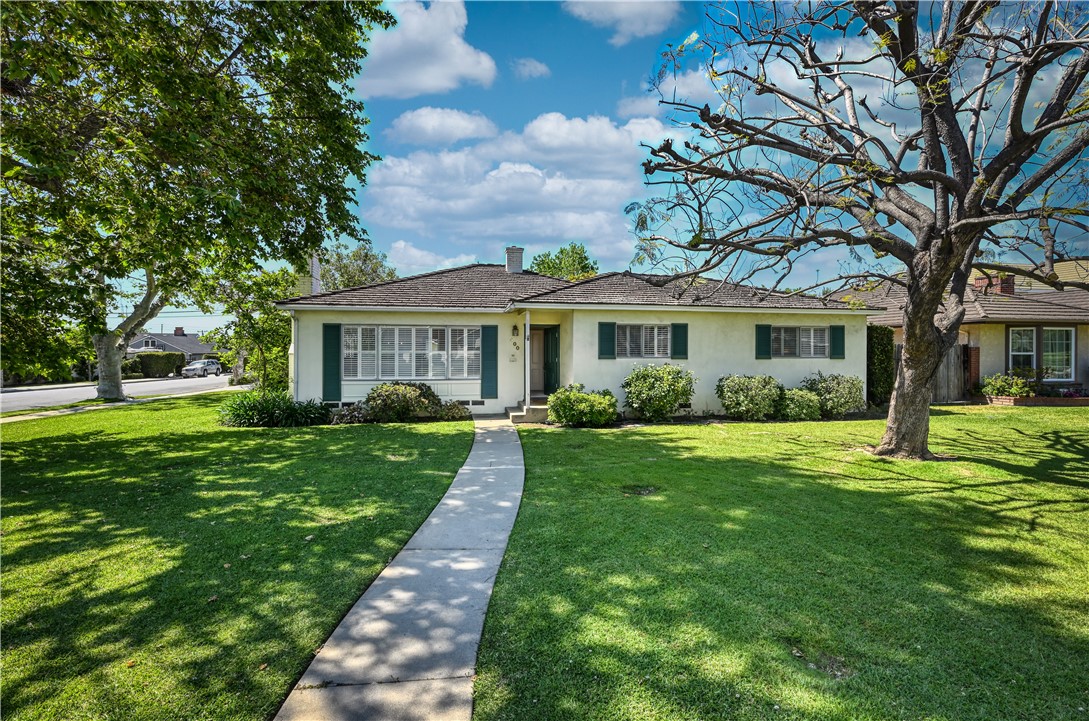 400 W Woodruff Avenue