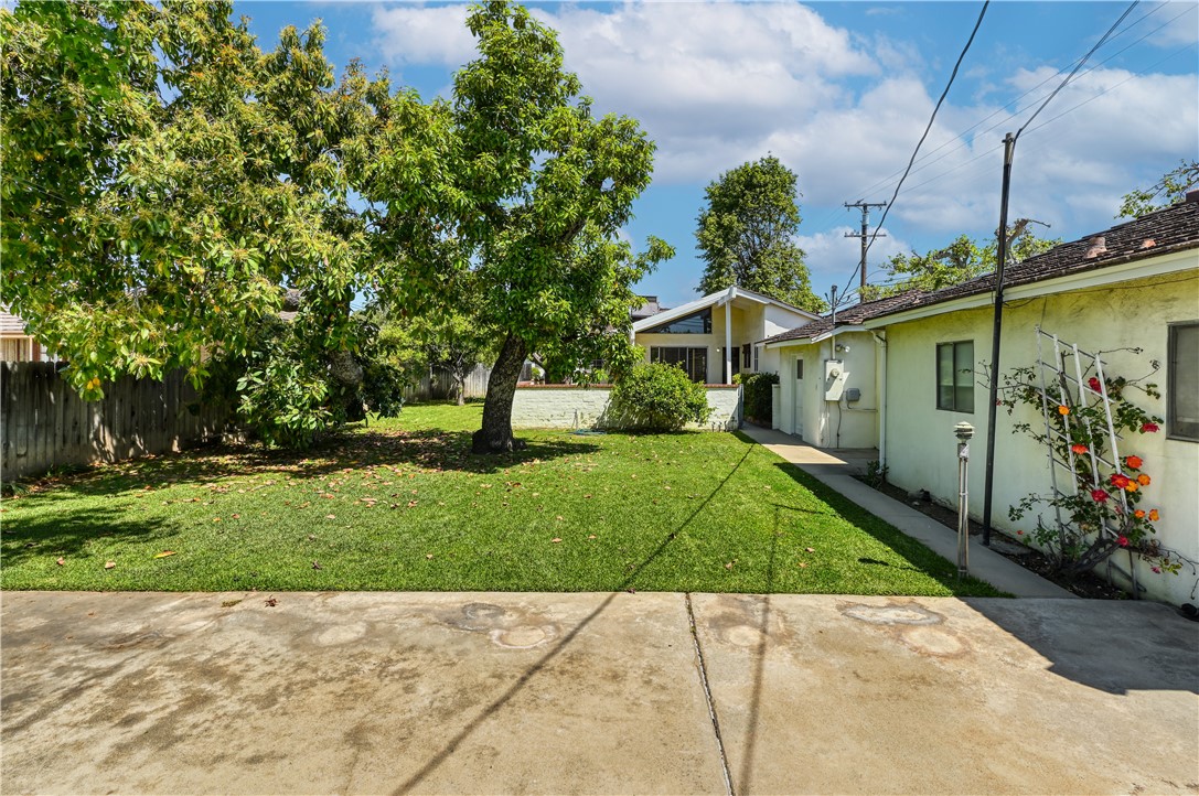 400 W Woodruff Avenue