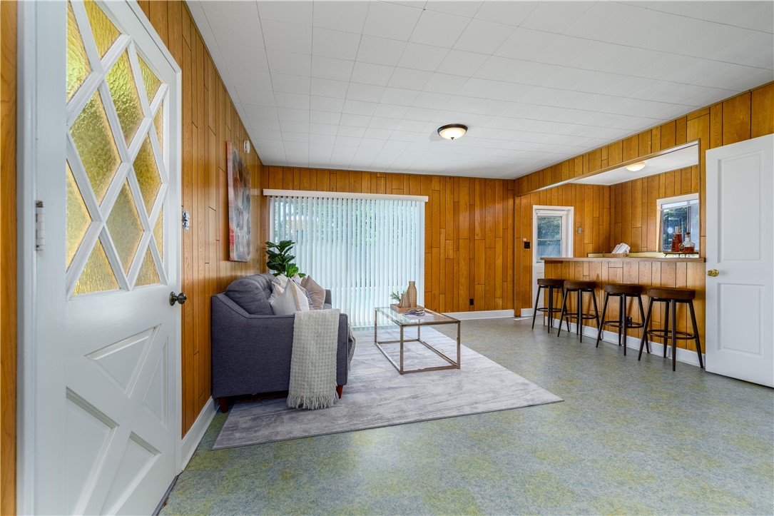 400 W Woodruff Avenue