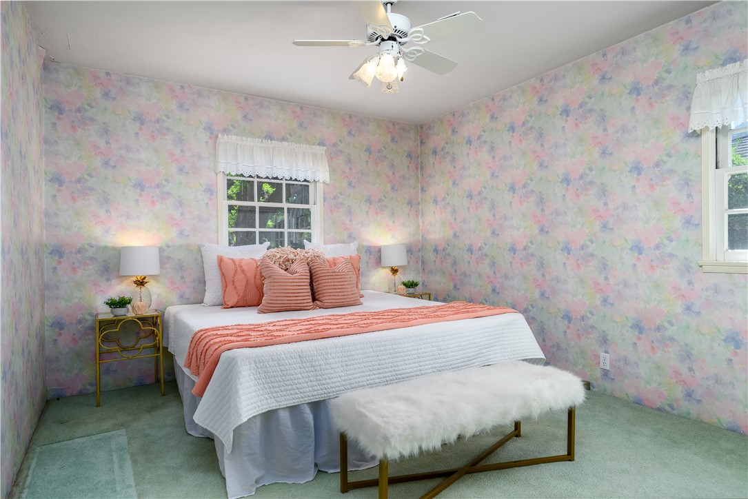 400 W Woodruff Avenue