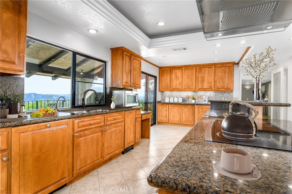 955 N Easley Canyon Road