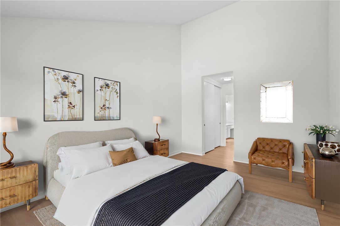 584 W Huntington Drive A