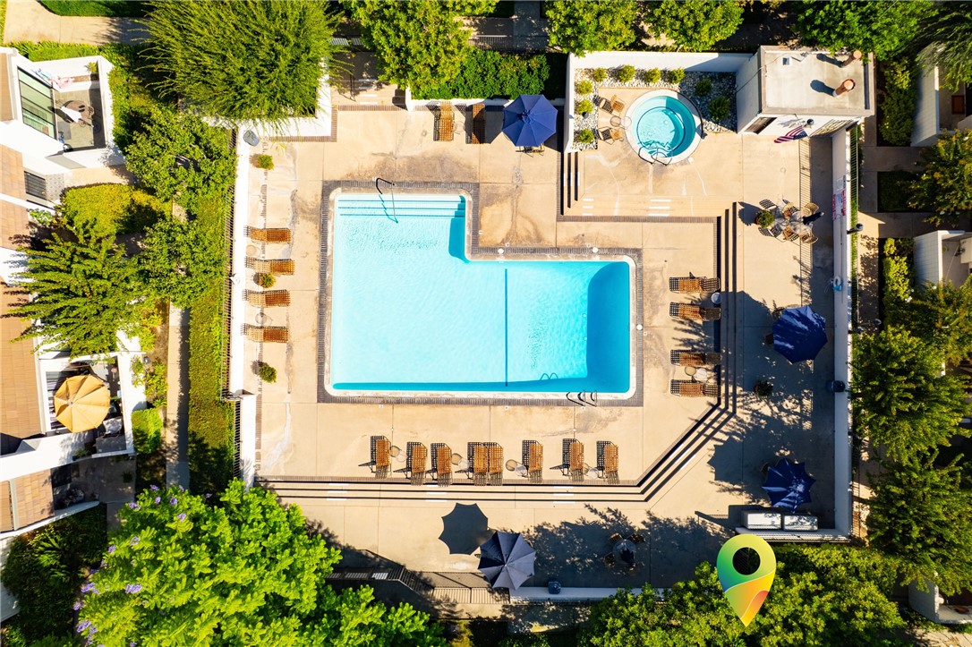 584 W Huntington Drive A