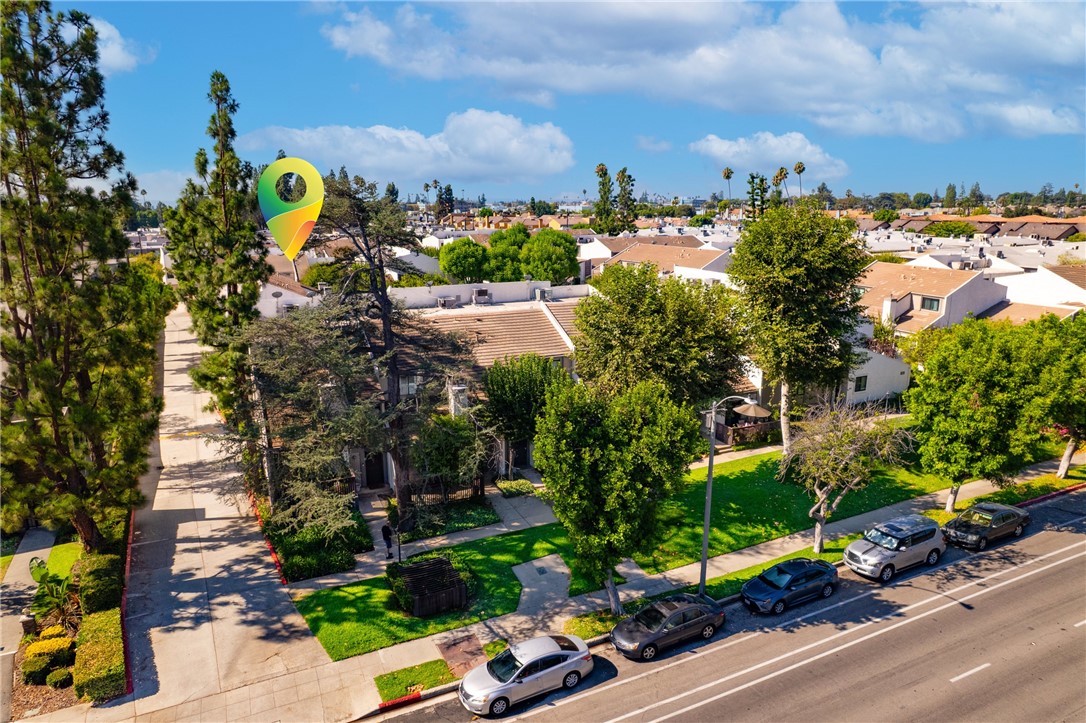 584 W Huntington Drive A