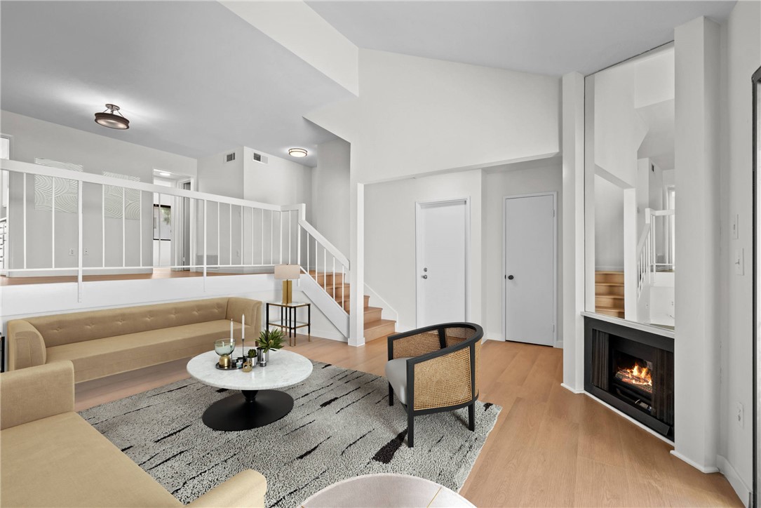 584 W Huntington Drive A