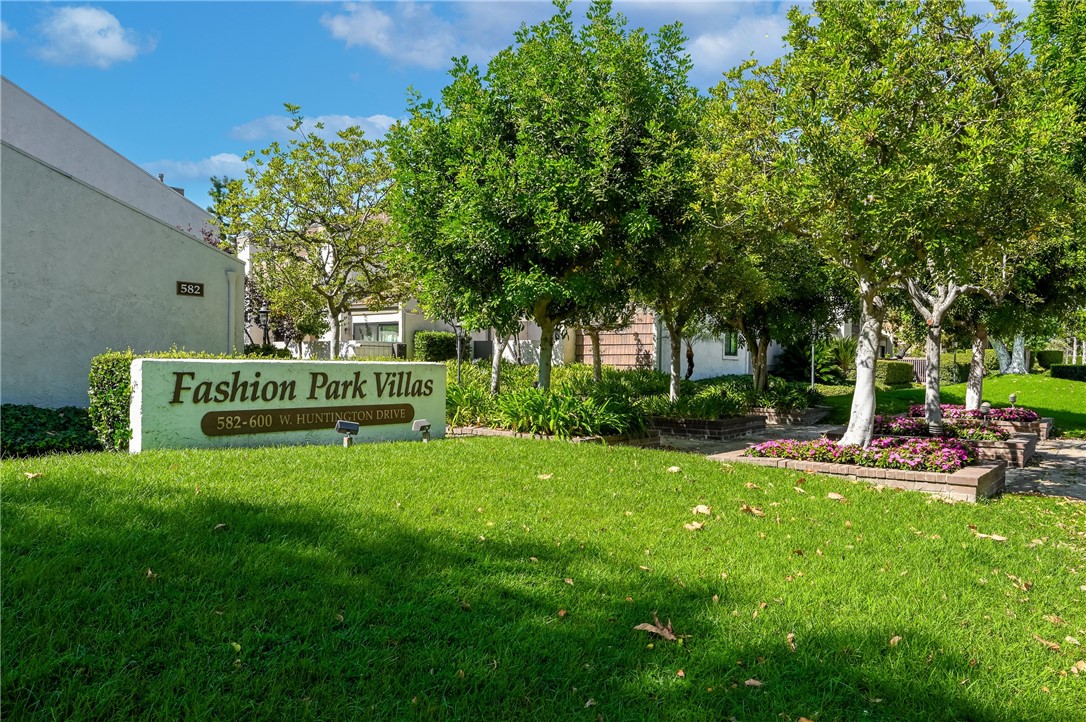 584 W Huntington Drive A