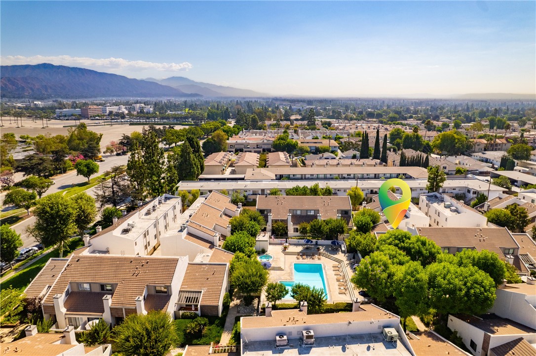 584 W Huntington Drive A