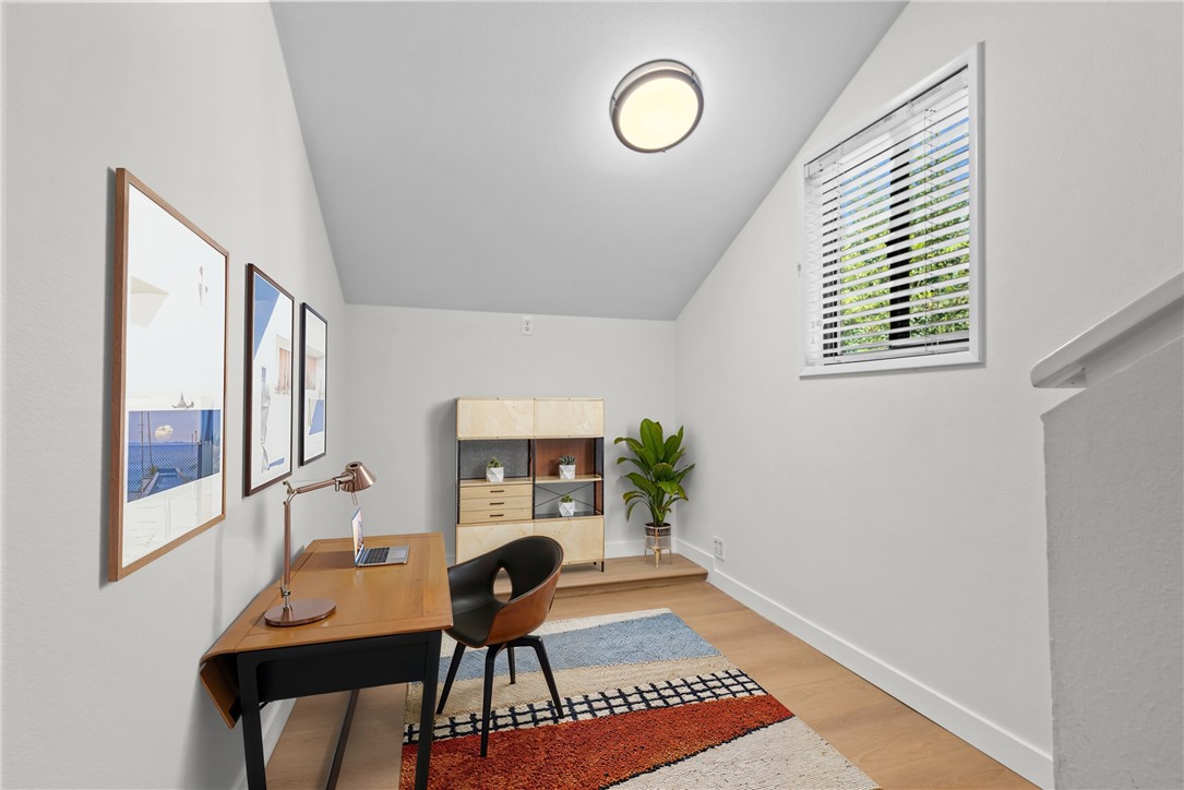 584 W Huntington Drive A