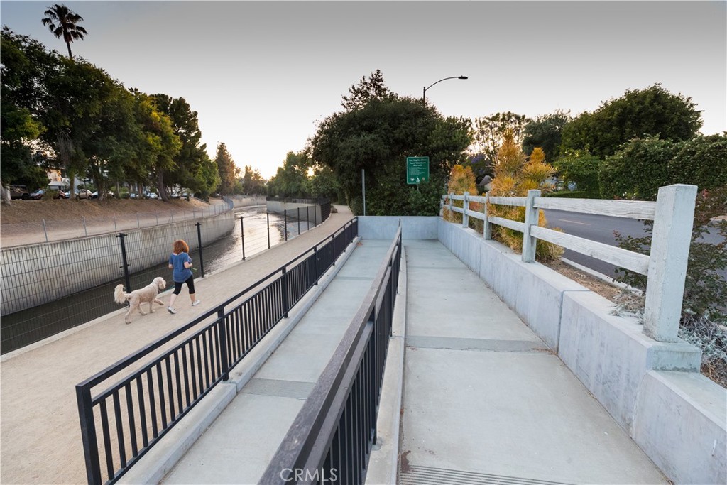 13139 Valleyheart Drive