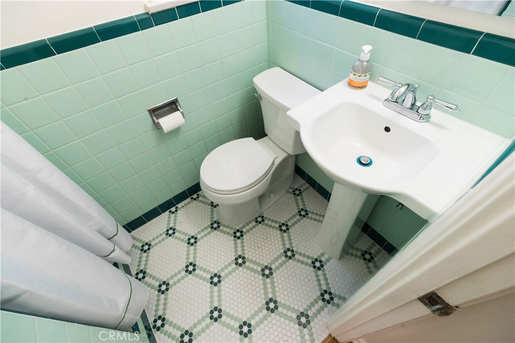 13139 Valleyheart Drive