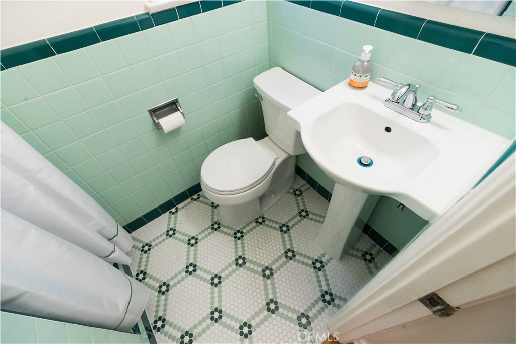 13139 Valleyheart Drive