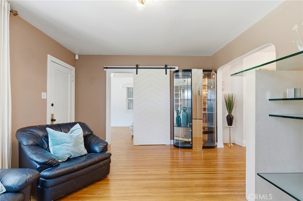 852 Chapman