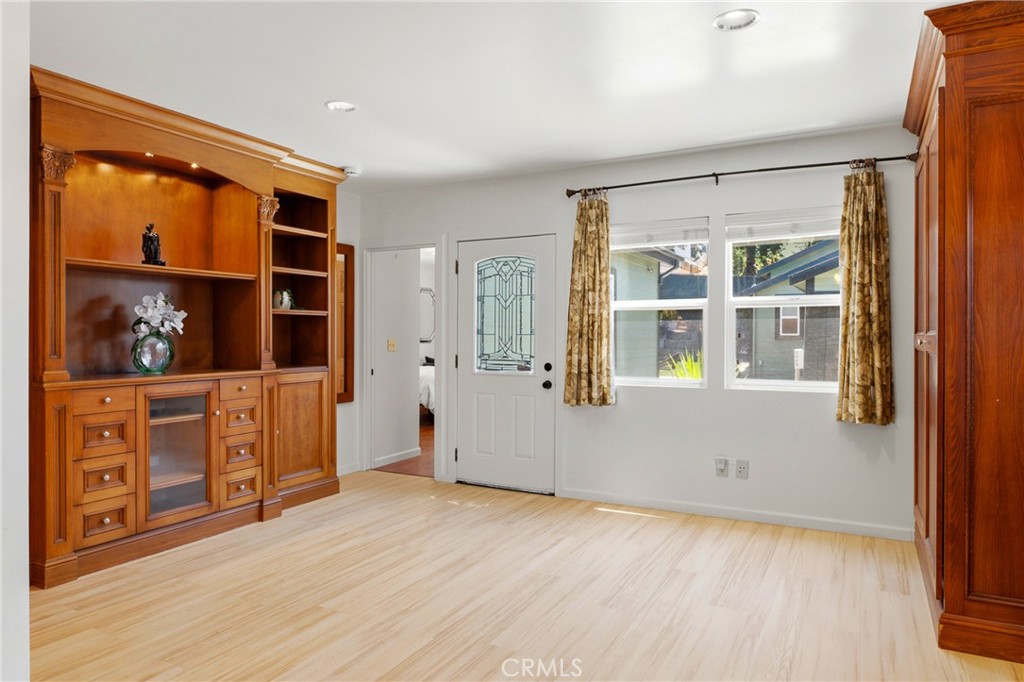 852 Chapman