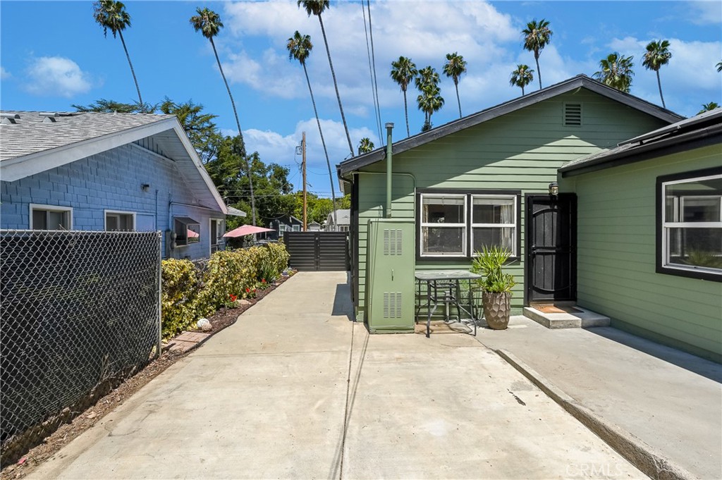 852 Chapman