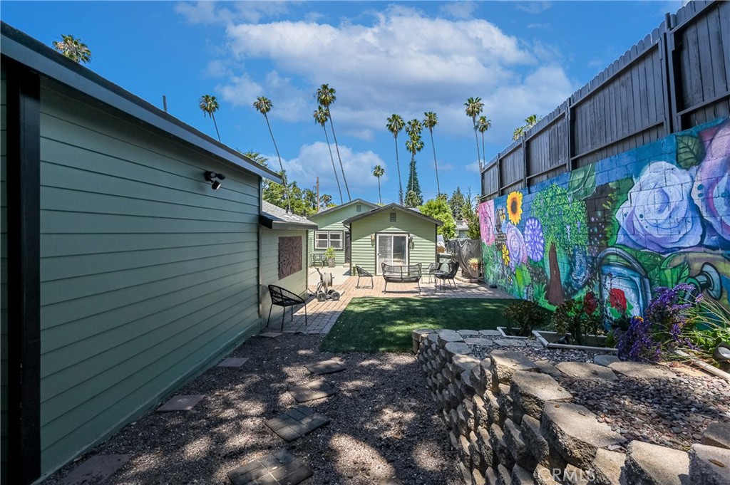 852 Chapman