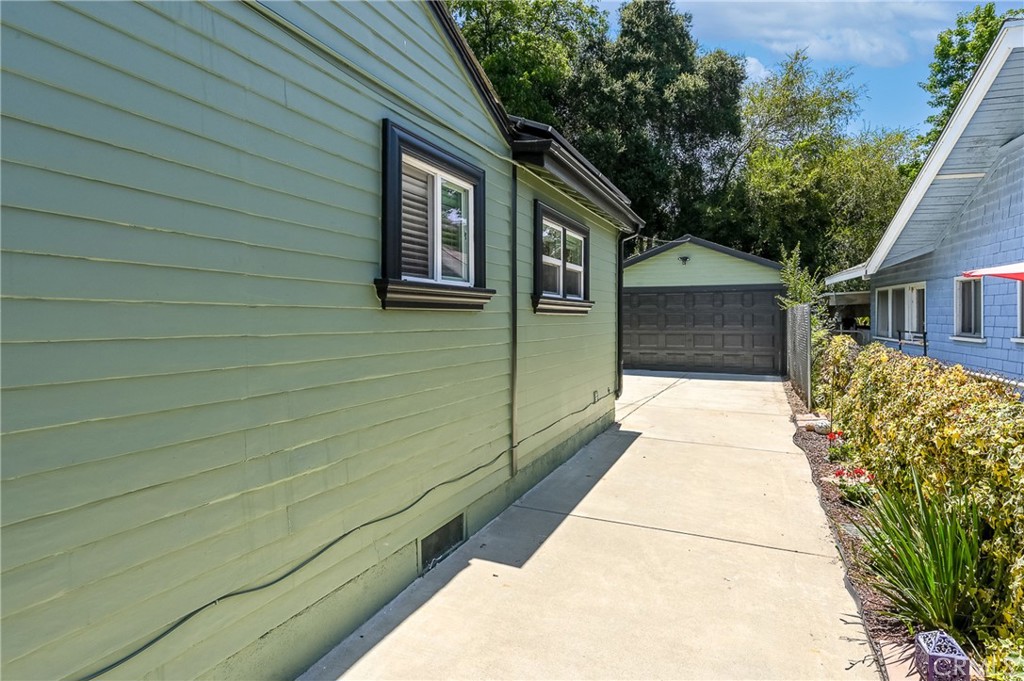852 Chapman