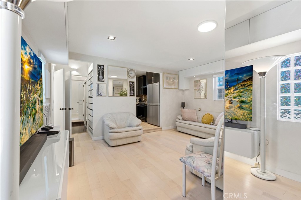 852 Chapman