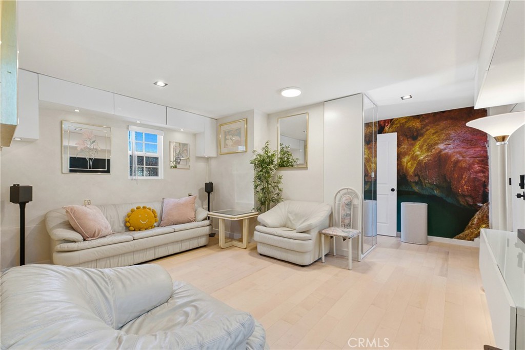 852 Chapman