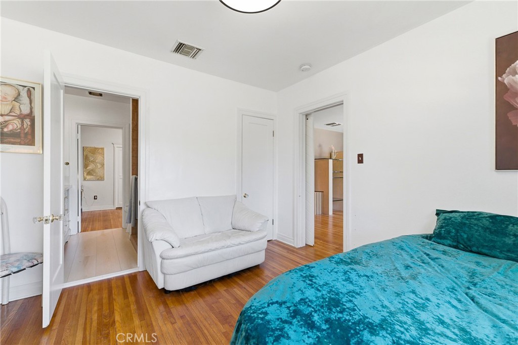 852 Chapman