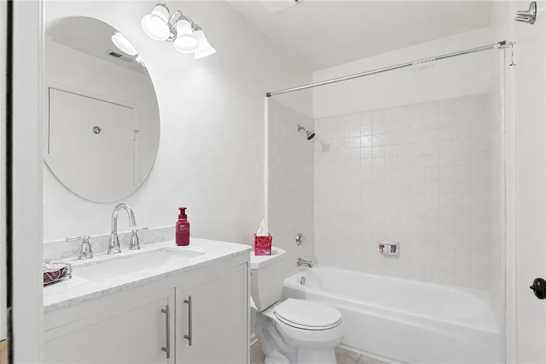 871 W 13th 3