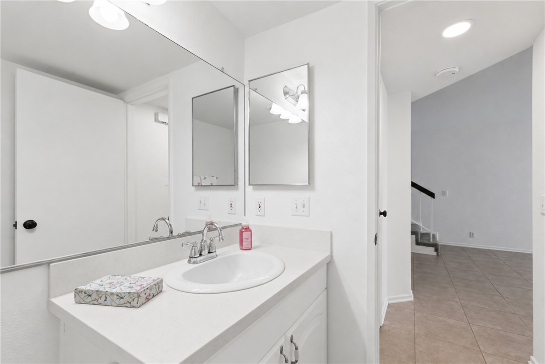 871 W 13th 3