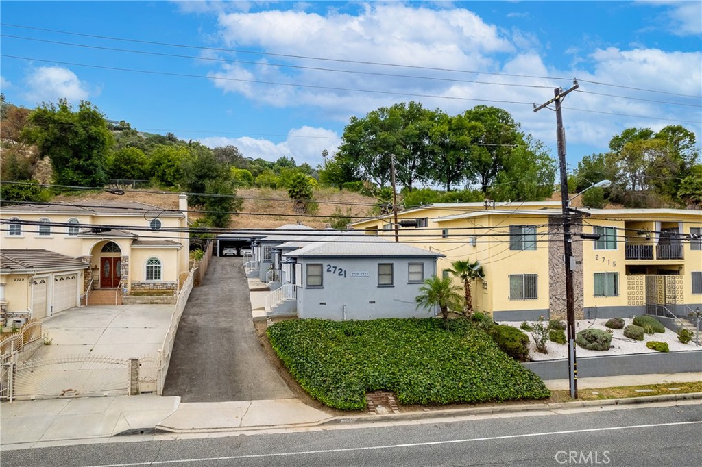 2721 S Fremont