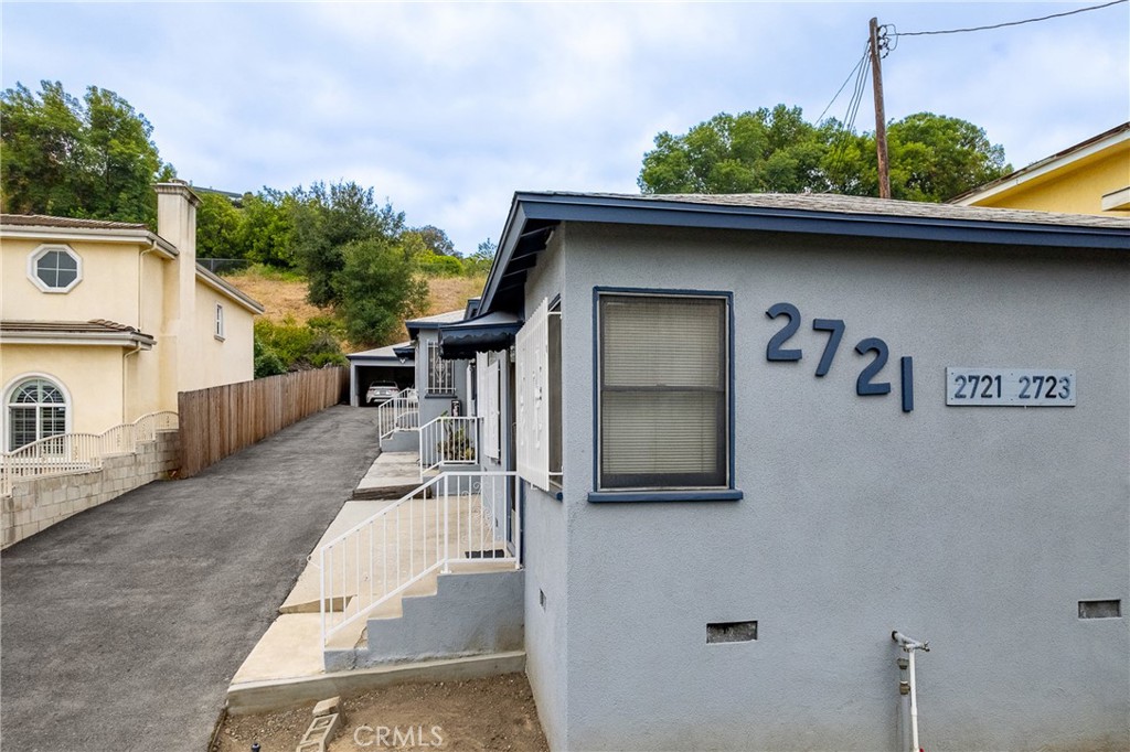 2721 S Fremont