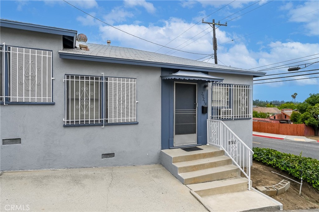 2721 S Fremont