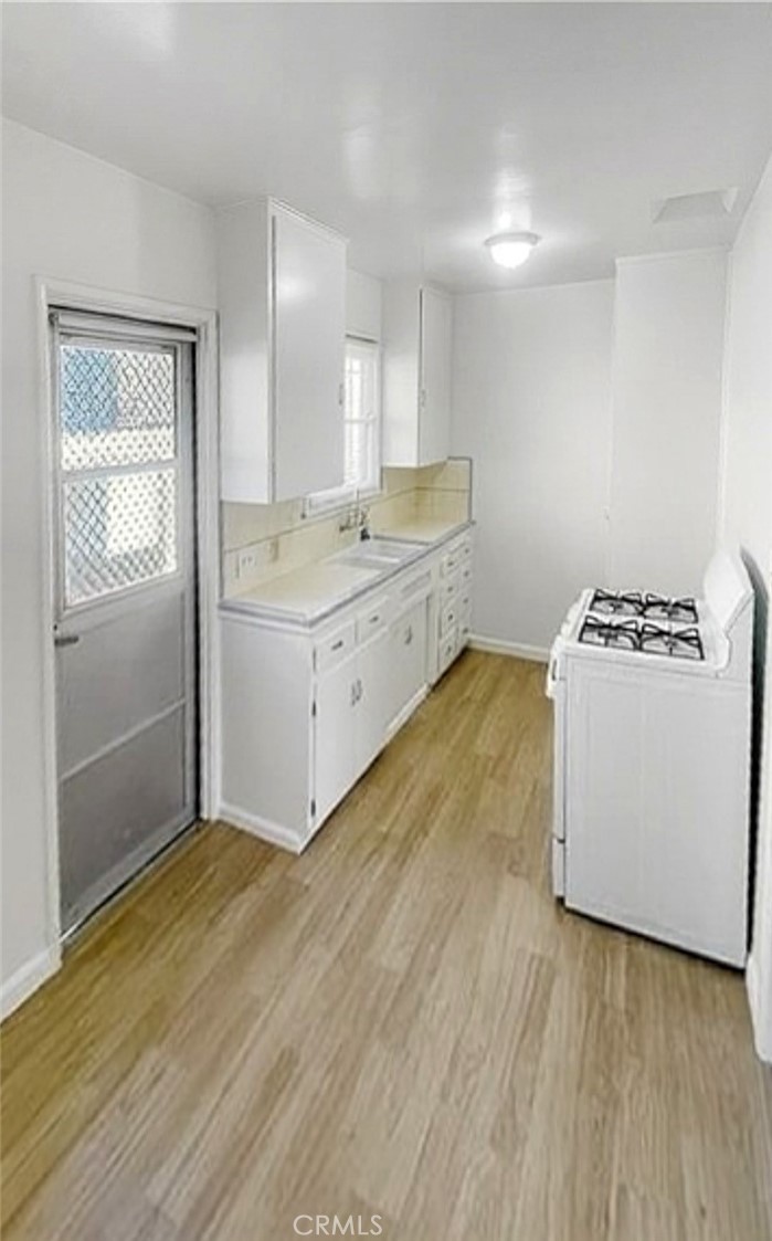 2721 S Fremont