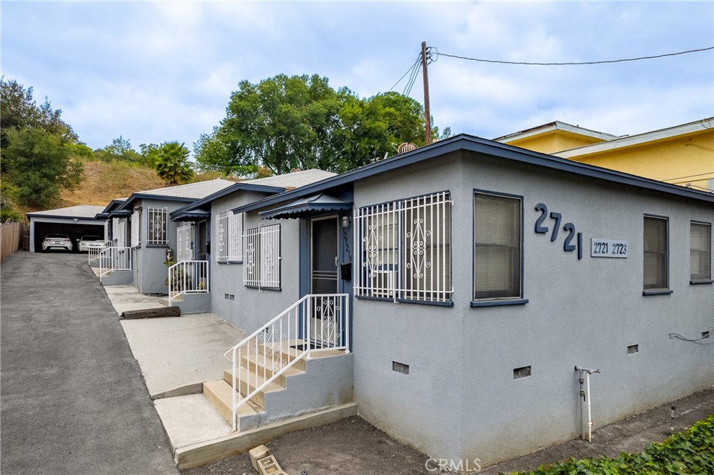 2721 S Fremont