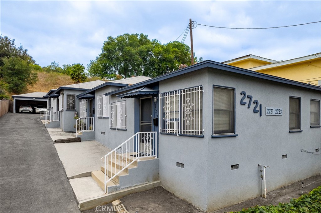 2721 S Fremont