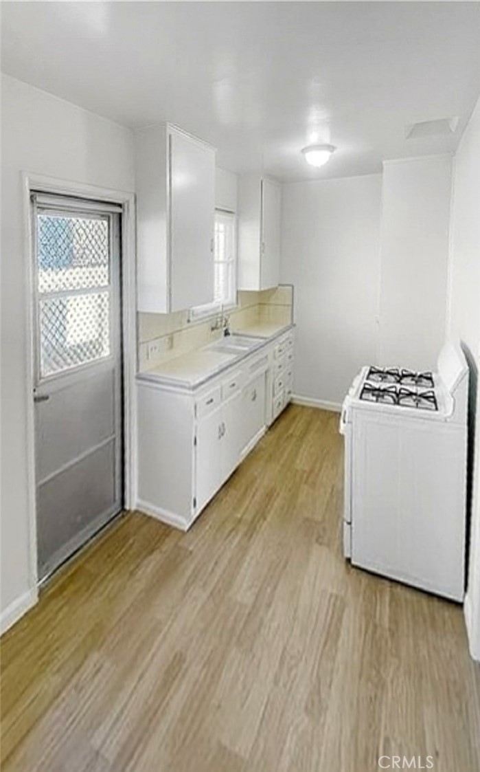 2721 S Fremont