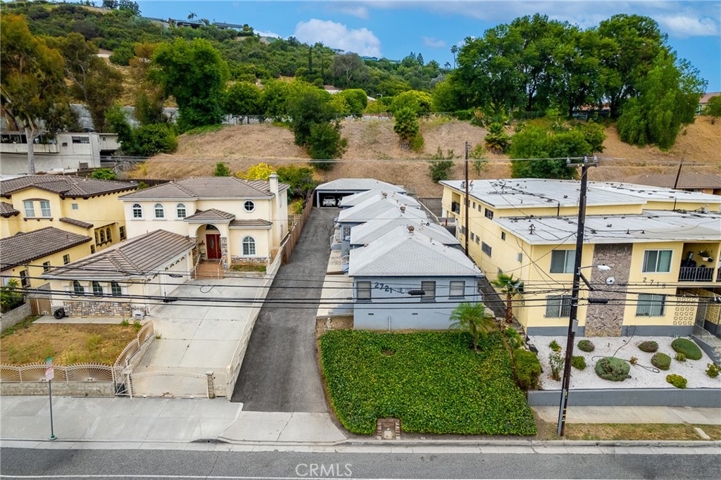 2721 S Fremont