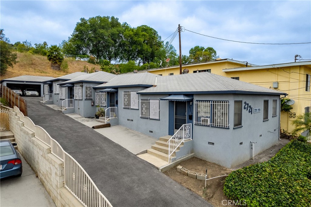 2721 S Fremont