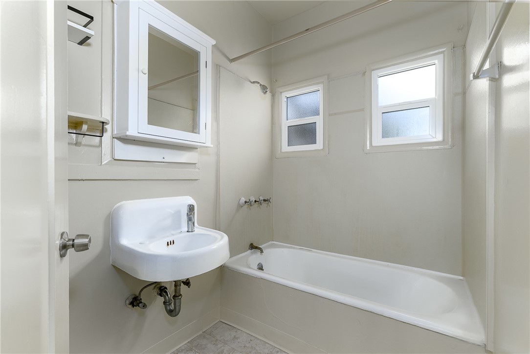 264 E Glenarm