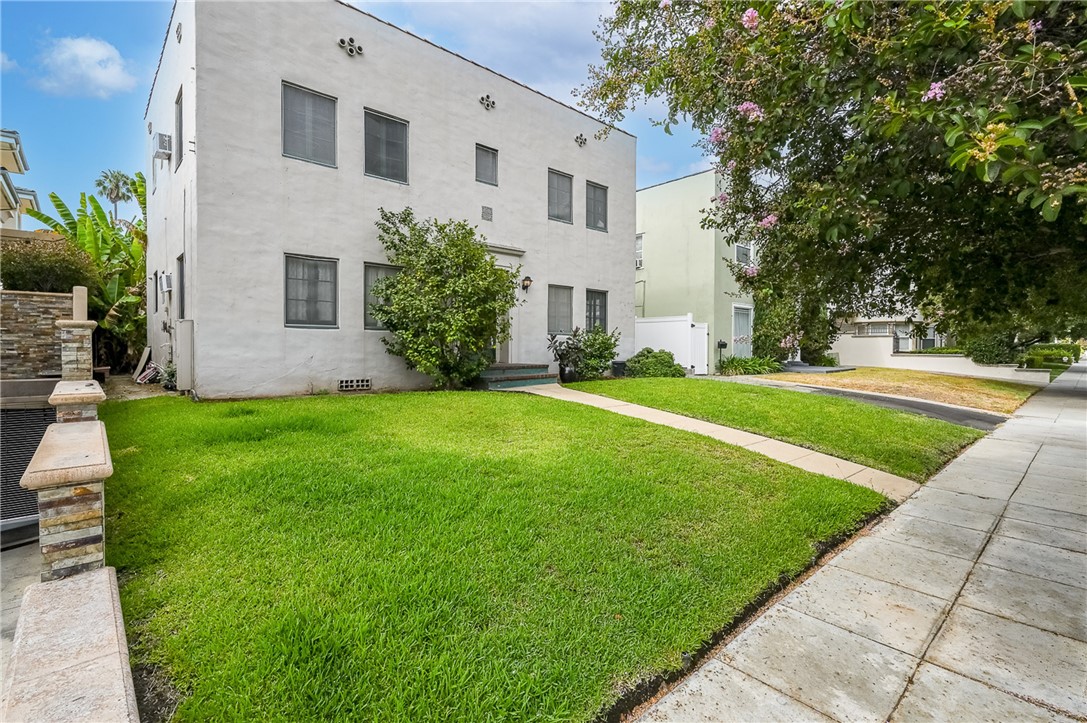 264 E Glenarm