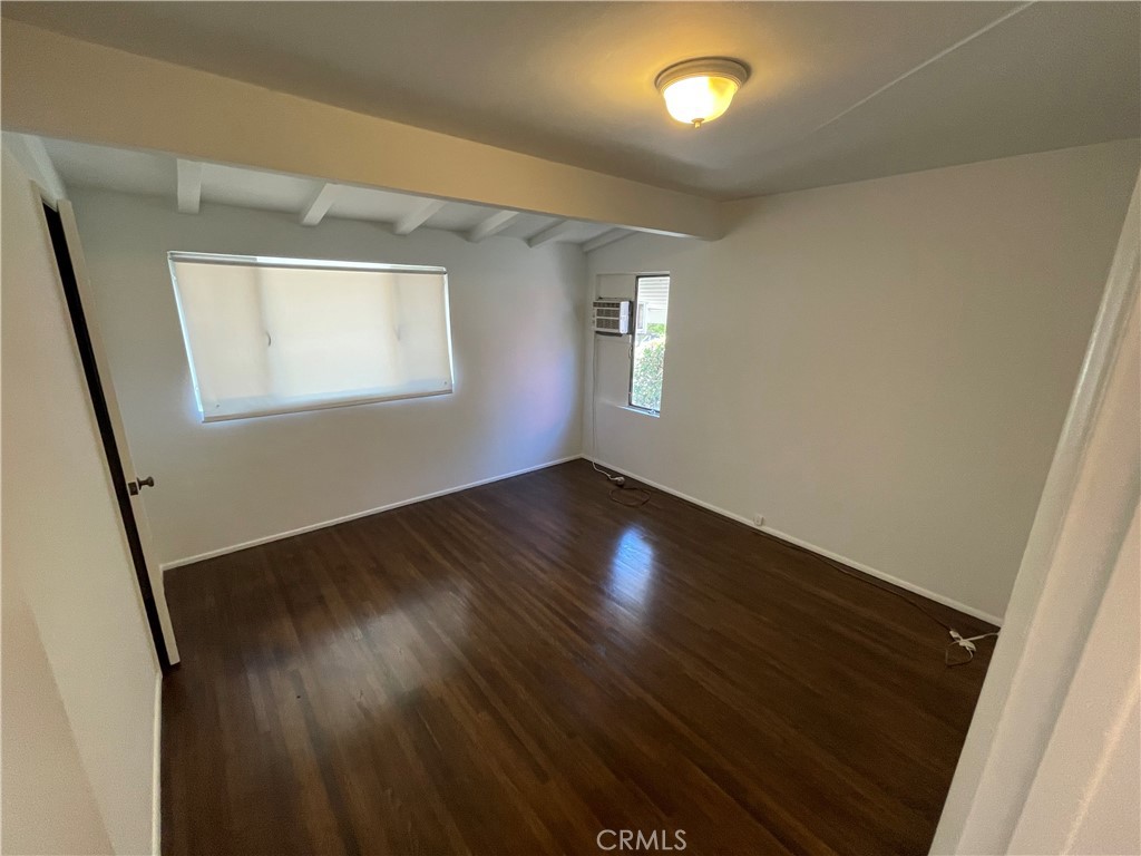 733 W Oceanview Avenue