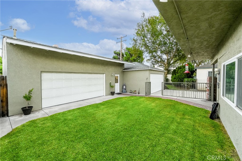 4924 Birchland Place