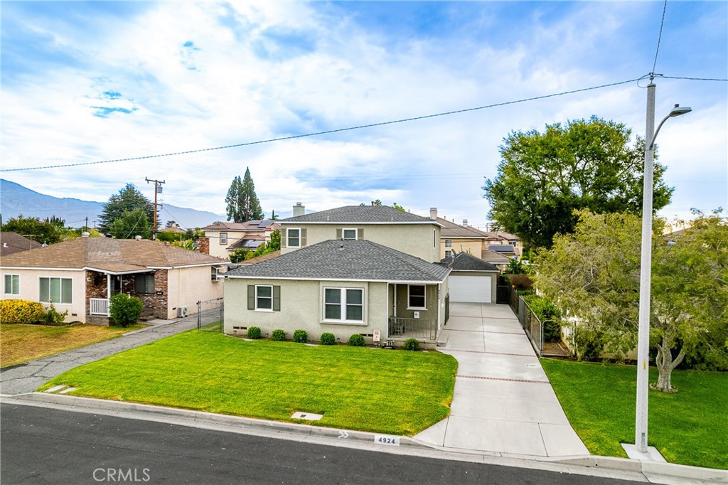4924 Birchland Place